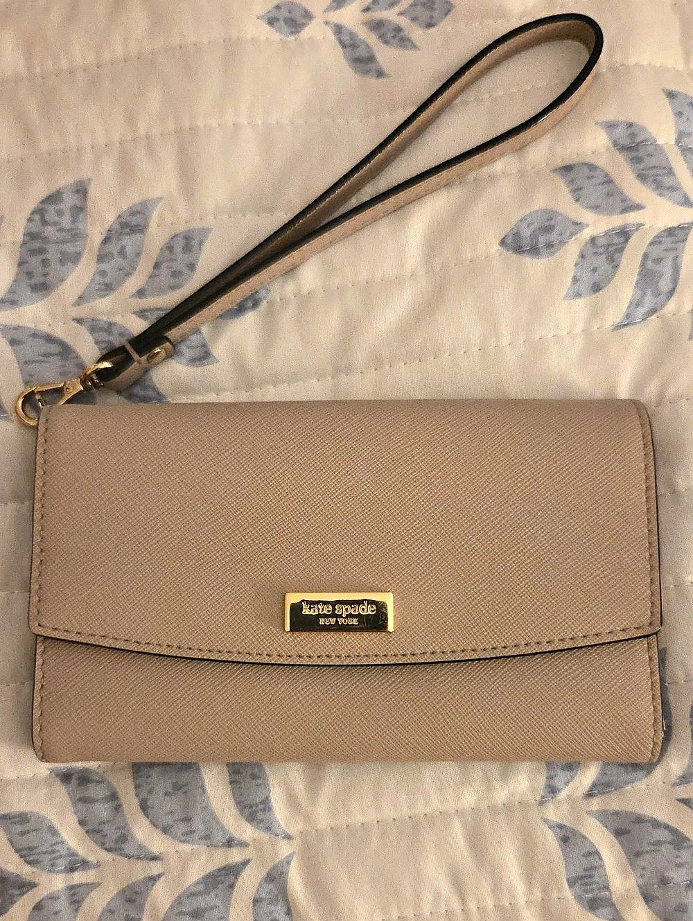 Kate Spade Wristlet Wallet in Beige